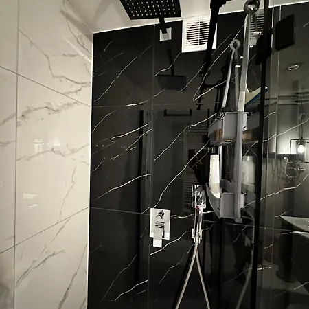 Miniapartament Jelonka * يلينيا غورا