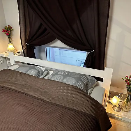 Miniapartament Jelonka شقة